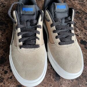 PUMA Men's Beige and Black Sneakers